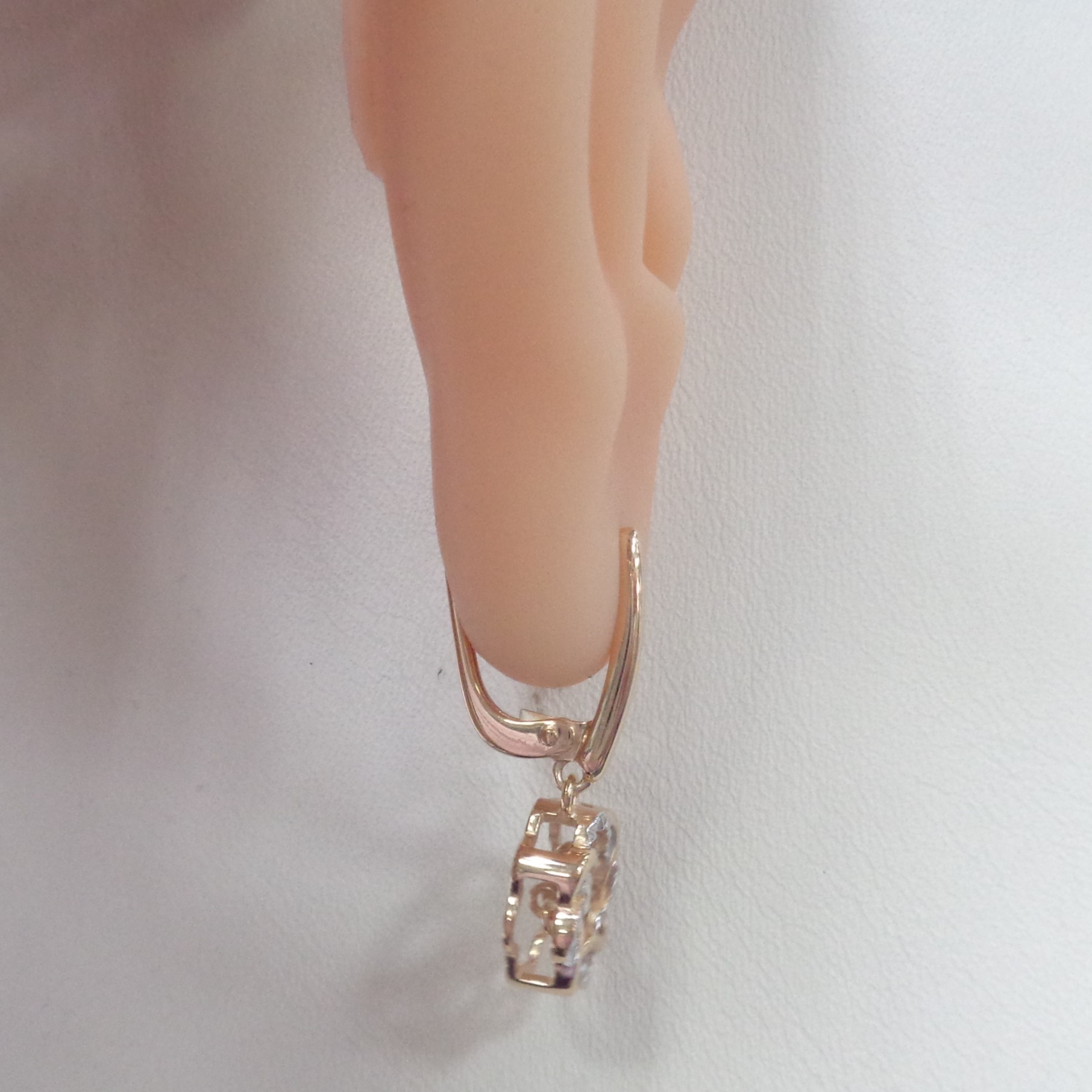 Серебряные серьги с бриллиантами "Танцующий камень"